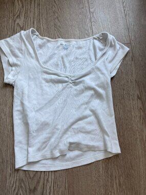 BRANDY MELVILLE WHITE TEE